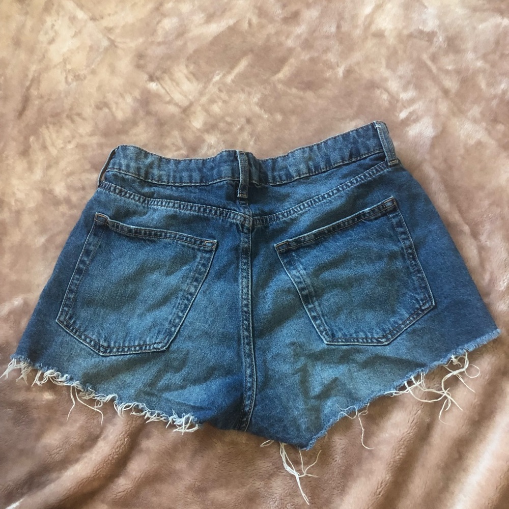Divided H&M Blue Jean Distressed Shorts - Picture 2 of 3